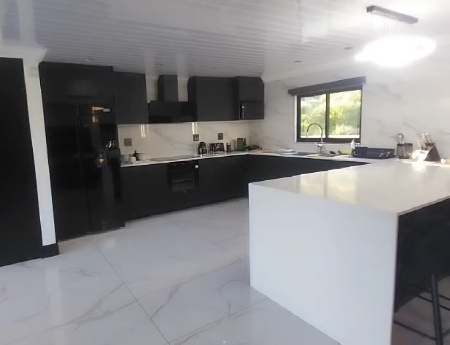 4 Bedroom Property for Sale in Worcester Rural Western Cape
